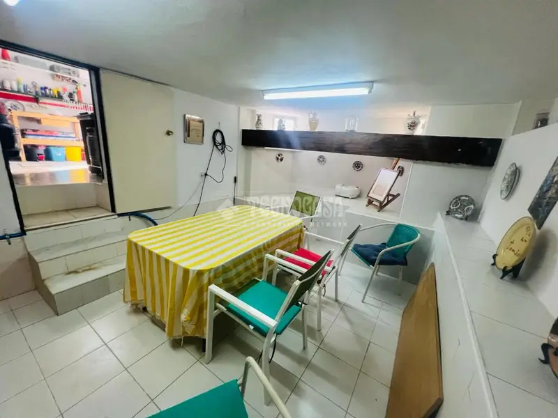 Casa en Venta San Roque 2 Dormitorios Amplia con Jardin