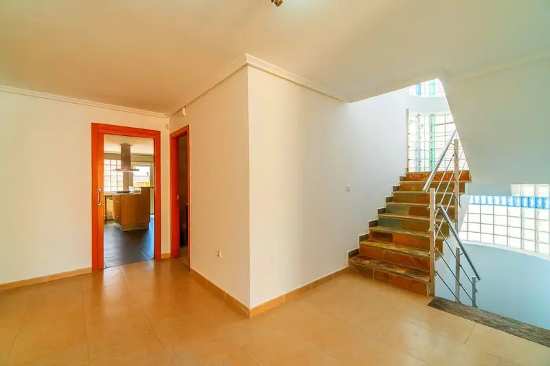 Villa de Lujo con Piscina en Aguas Nuevas Torrevieja