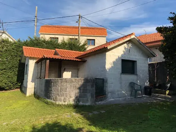 Casa en Pontevedra con 2 Terrazas y Garaje para 3 Coches
