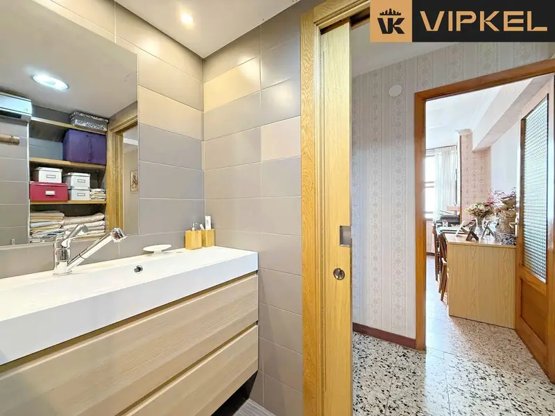 Piso para Reformar en Abegondo A Coruna 80m 3 Dormitorios