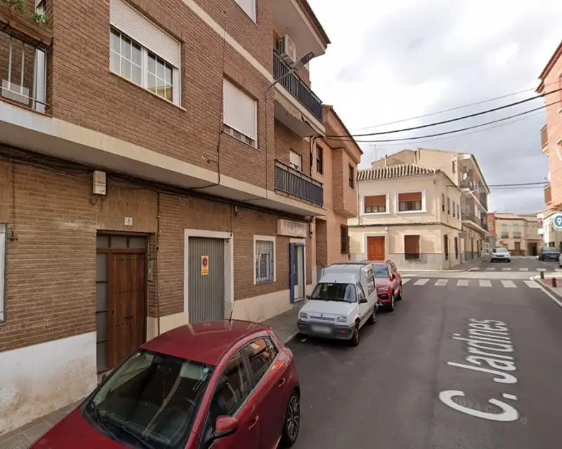 Piso de 100 m² con 4 habitaciones en Mora