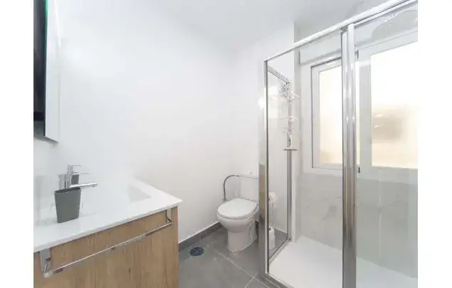 Alquiler de Habitaciones en Granada Apartamento Amueblado