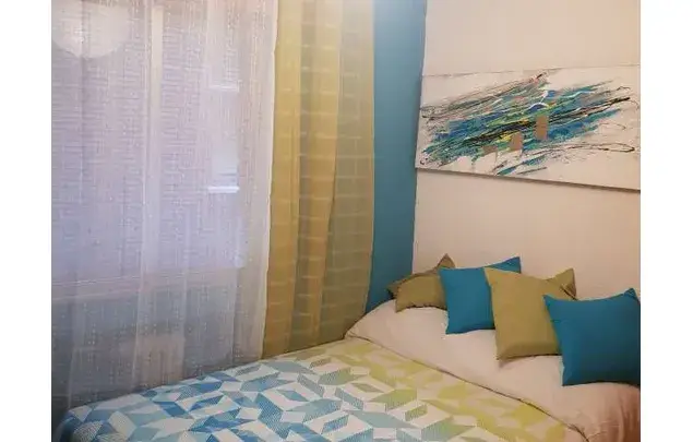 Rent a room of 140 m² in Alcalá de Henares