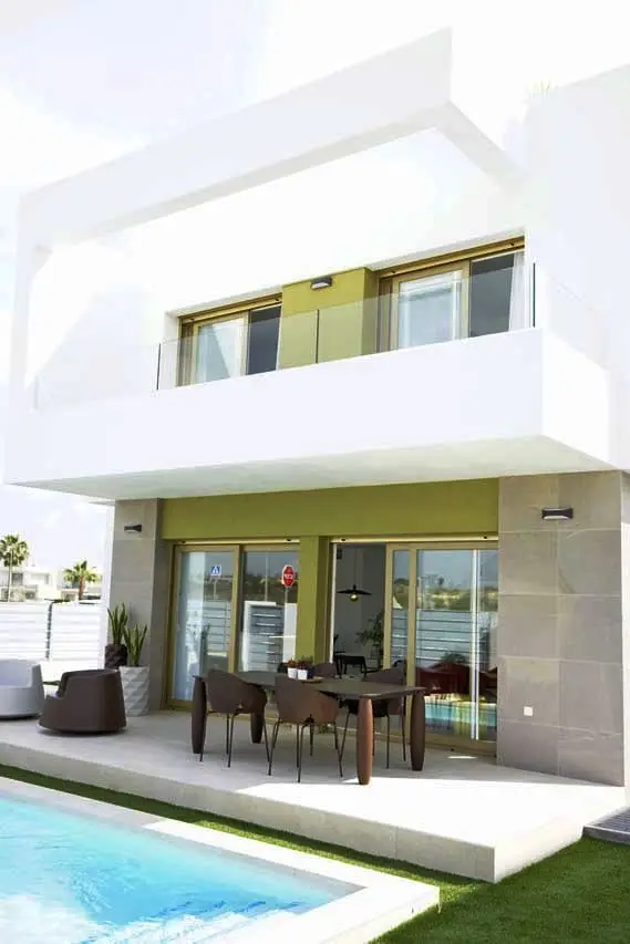 Villa en Venta Los Montesinos Moderna 3 Dormitorios Piscina Jardin