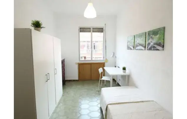 Rent a room in Madrid