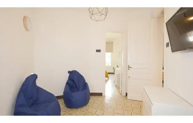 Apartamento 5 Dormitorios Barcelona Alquiler 3-24 Meses