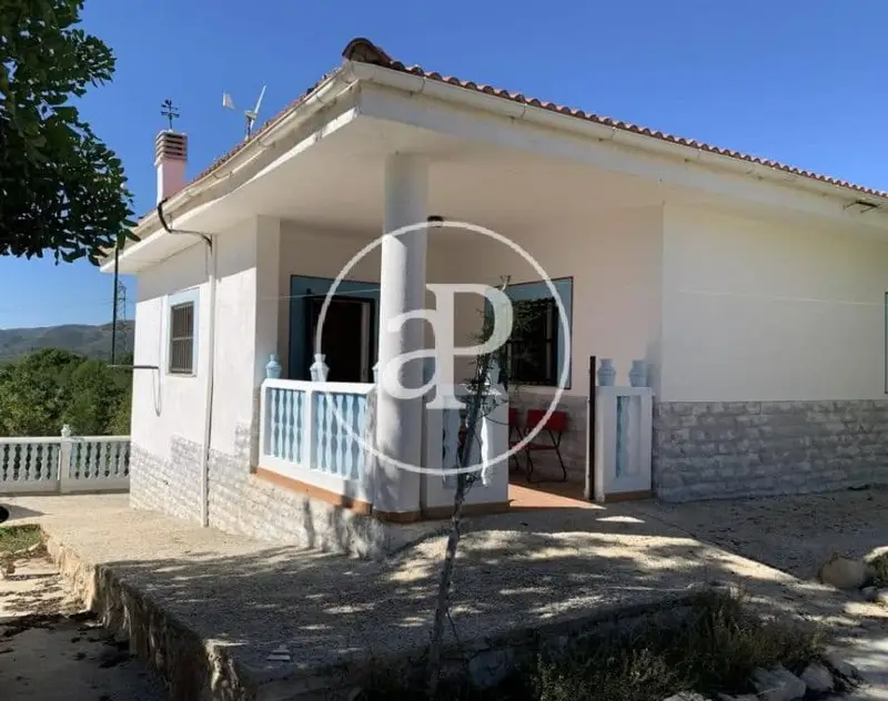 Chalet en venta en Montserrat Valencia