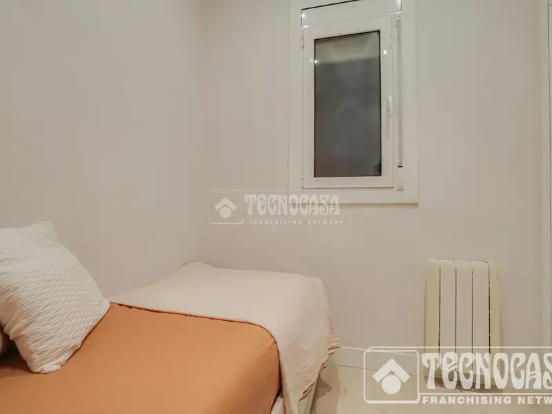 Piso en venta en Sants Montjuic cerca de estacion de Sants