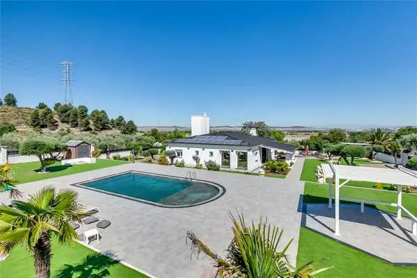 Finca Rustica Arganda Del Rey Dos Casas Olivar Centenario
