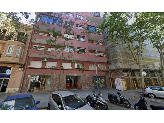 Se Vende Piso Okupa En Calle Lope De Vega 47 De Barcelona (Barcelona).