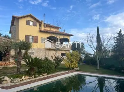 Finca Rústica con Vistas Panorámicas 3 Plantas Piscina Jardín