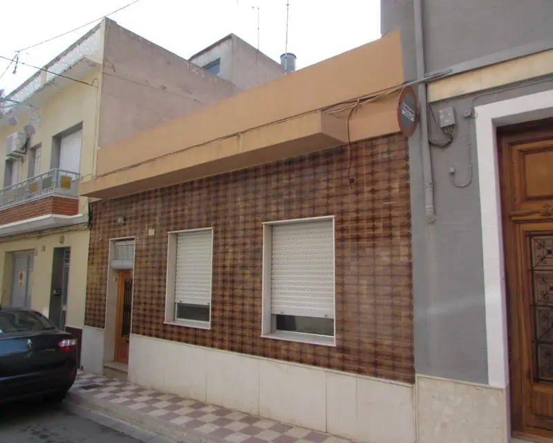 Casa Unifamiliar 171m2 4 habitaciones 2 baños Corbera