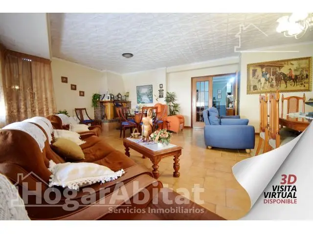 Casa Amplia con 2 Terrazas y Balcon