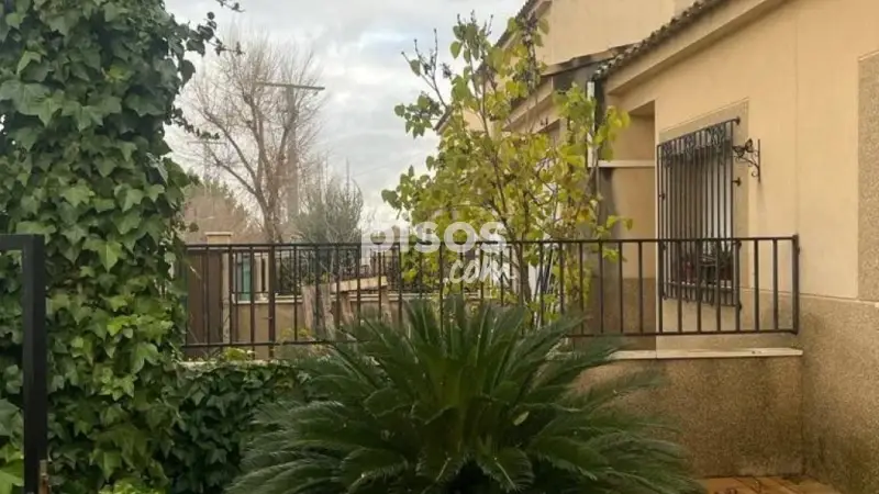 Chalet Adosado en Alcázar de San Juan 4 habitaciones 2 baños