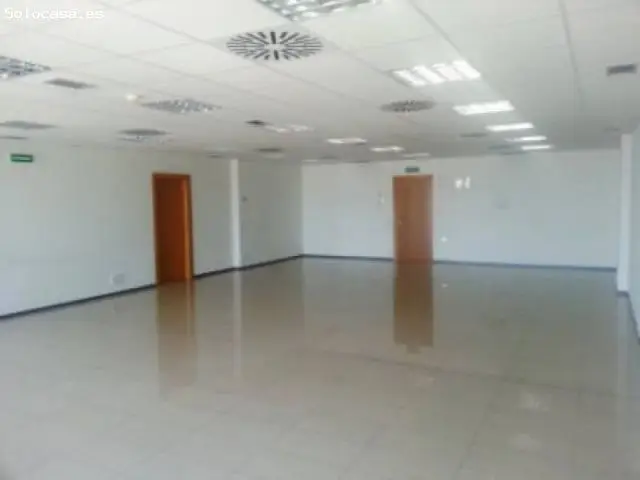 Oficina 180 Metros Tajonar Edificio La Estrella