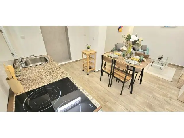 Casa en Vera Playa: 2 Dormitorios, Amueblada, Ideal Parejas o Familias