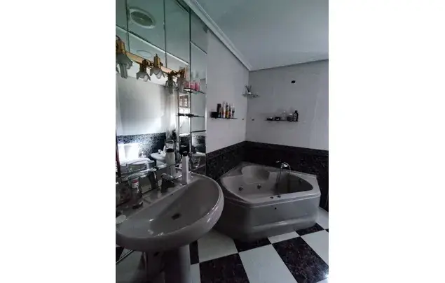 Villa en Andalucia con 3 dormitorios Piscina y Jardin