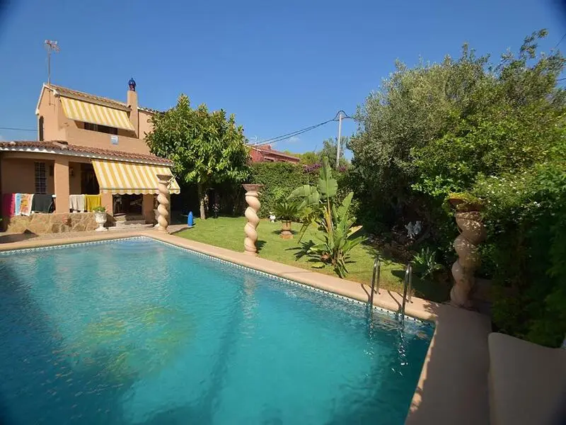 Villa en Denia con Vistas al Mar 3 Dormitorios Piscina