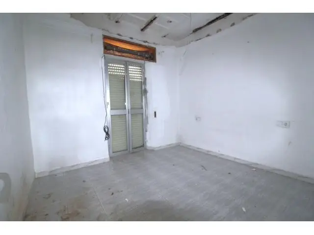 Piso en Bda La Plata a Reformar 77m2 3 Dormitorios Trastero