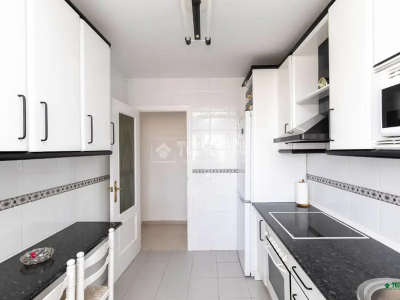 Piso en venta en Almeria 105m2 3 dormitorios 2 baños terraza garaje