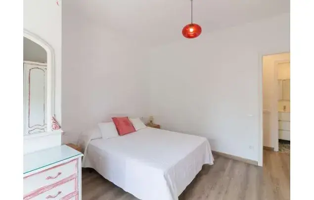 Rent 3 bedroom apartment of 70 m² in Barcelona