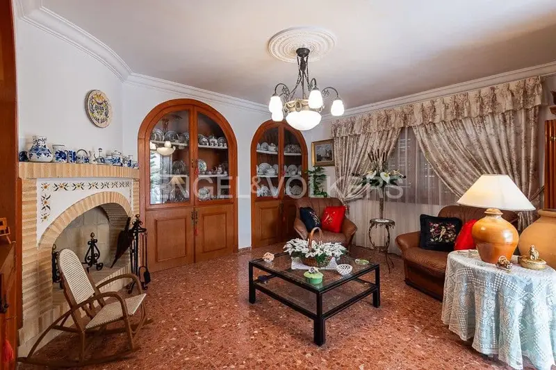 Chalet en venta El Perelló cerca del mar con piscina