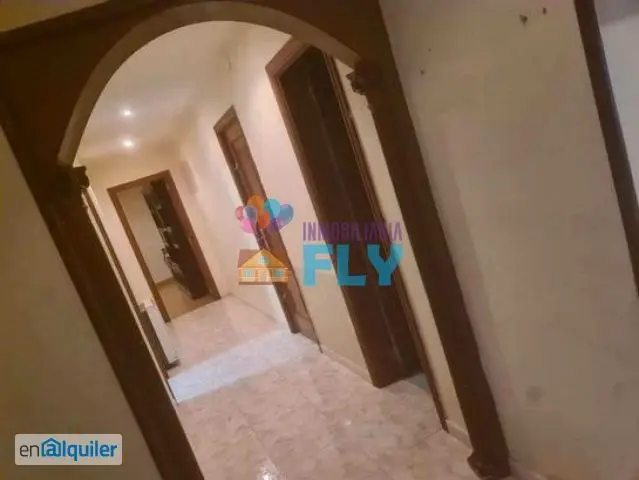 Casa en Vilaboa 500m2 con 3 Garajes y Finca