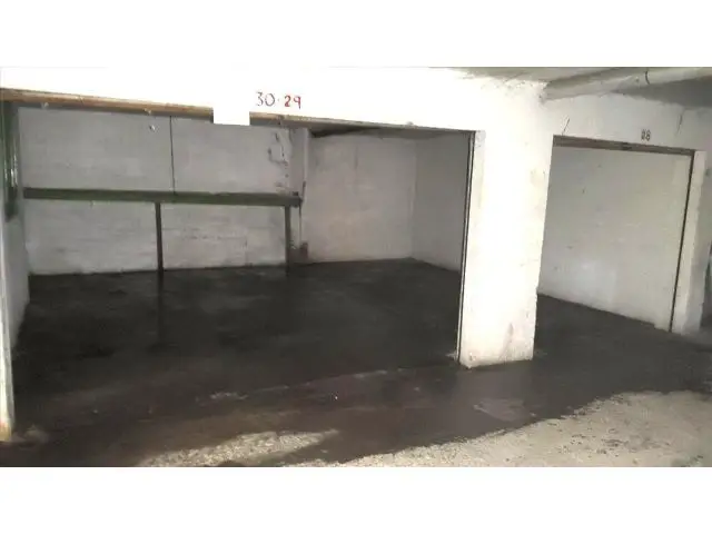 Plaza Parking La Farga Banyoles - Aparcamiento Coche Sótano