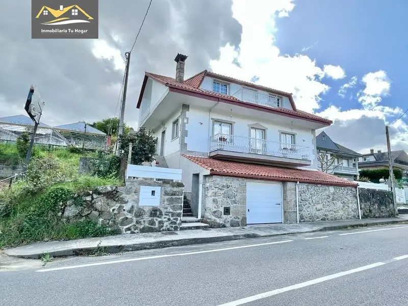 Venta Casa amueblada Alongos Toén 328m2