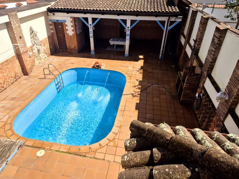 Chalet Rustico en Algeciras con Piscina y Vistas al Mar
