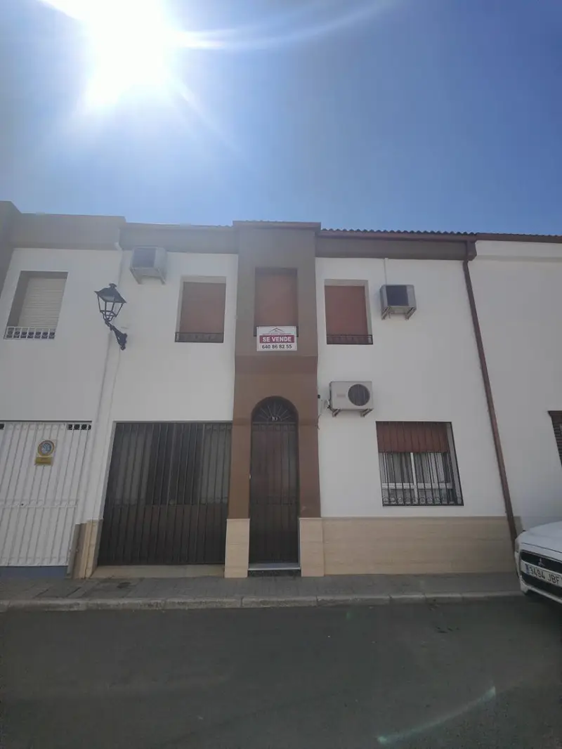 Venta Casa 4 Habitaciones Marmolejo Ref 2404