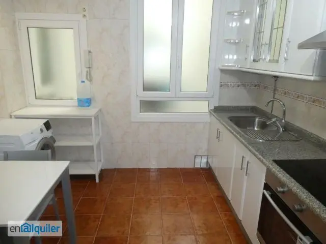 Alquiler Piso 4 Dormitorios 2 Baños Ensanche Juan Florez Cerca Playa Riazor