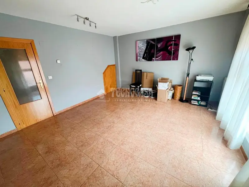 Casa en Venta en Magallon 3 Habitaciones 2 Banos