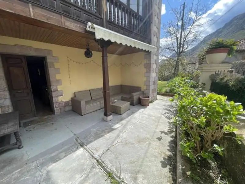 Chalet con Apartamento en Llanes Asturias Reforma Parcial