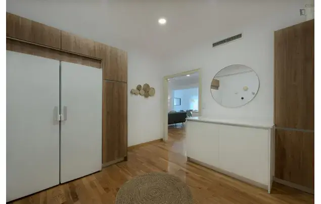 Alquiler Apartamento 5 Dormitorios Barcelona 3-24 Meses