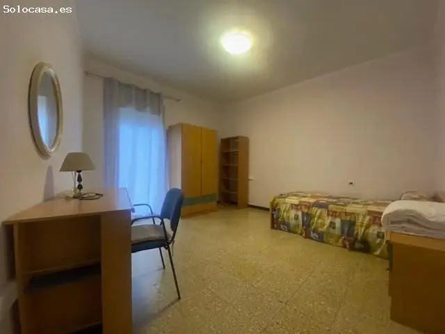 Piso Estudiantes Lleida 4 habitaciones 2 baños