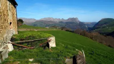 Casa Rústica con dos Cabañas en Fresnedo de Soba Cantabria