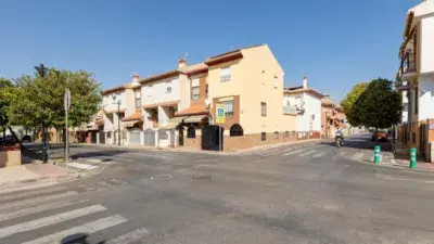 Casa adosada en venta en Calle de María Lejárraga