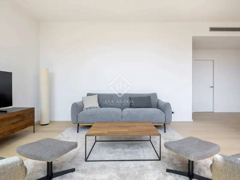 Apartamento de Lujo en Barcelona 90m2  Finca Regia Reformada