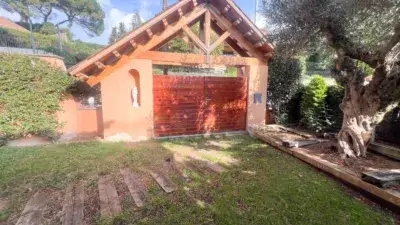 Chalet en venta en Carrer de Josep Carner