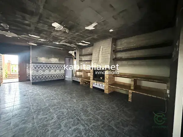 Chalet para reformar en Alberic con piscina