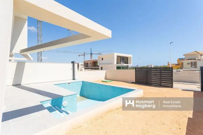 Villa Moderna 3 Dormitorios Piscina  Azotea Diseño Elegante