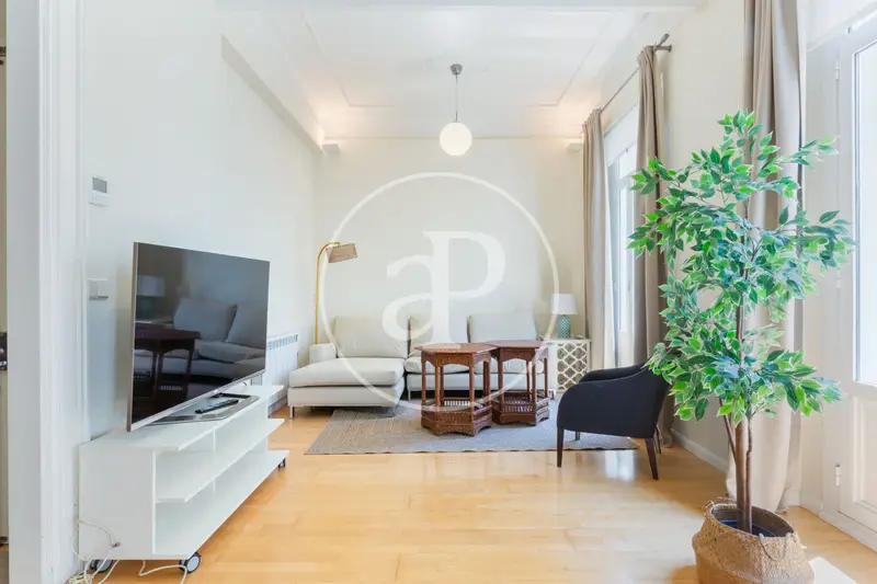 Piso en Alquiler Eixample 3 Habitaciones 2 Baños Amueblado