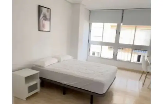 Alquiler de Habitaciones en Almer
ia - Piso Amueblado
