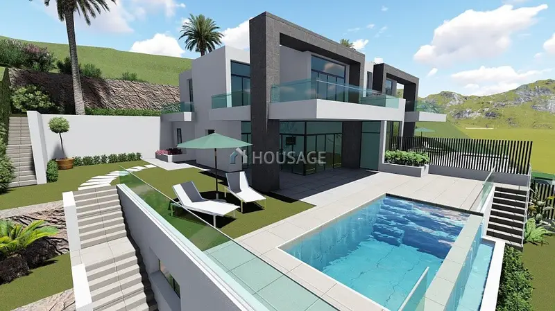 Villa de Lujo en Mijas con Piscina Infinity y Acabados de Alta Calidad