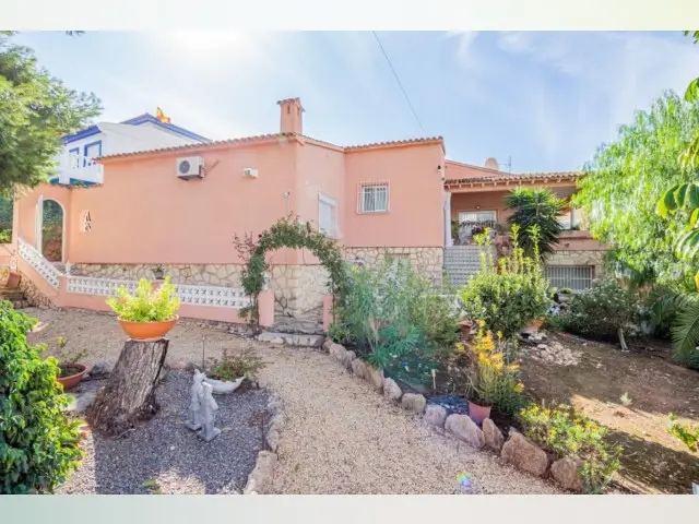 Casa Villa 4 Dormitorios Albir Piscina Garaje Sótano