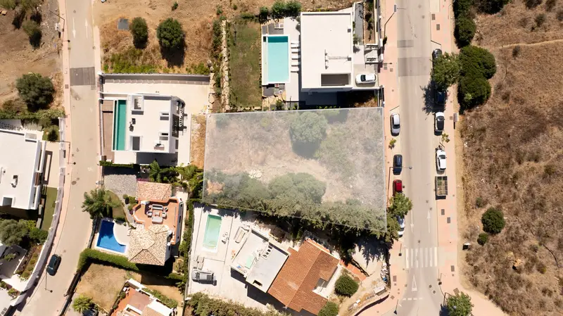 Terreno en Venta Valle Romano Estepona Proyecto y Licencia Incluidos