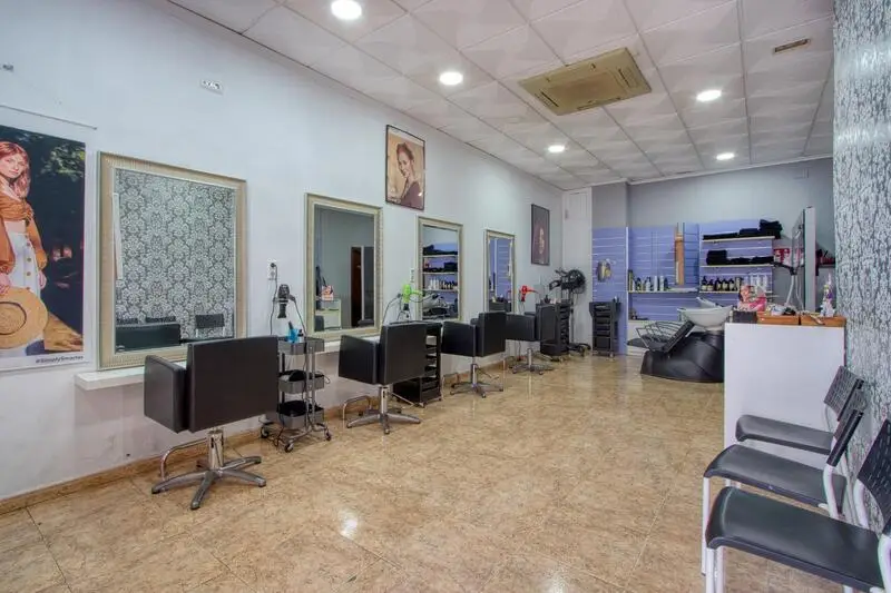 Local Comercial en Venta - Oportunidad de Negocio en Torrevieja