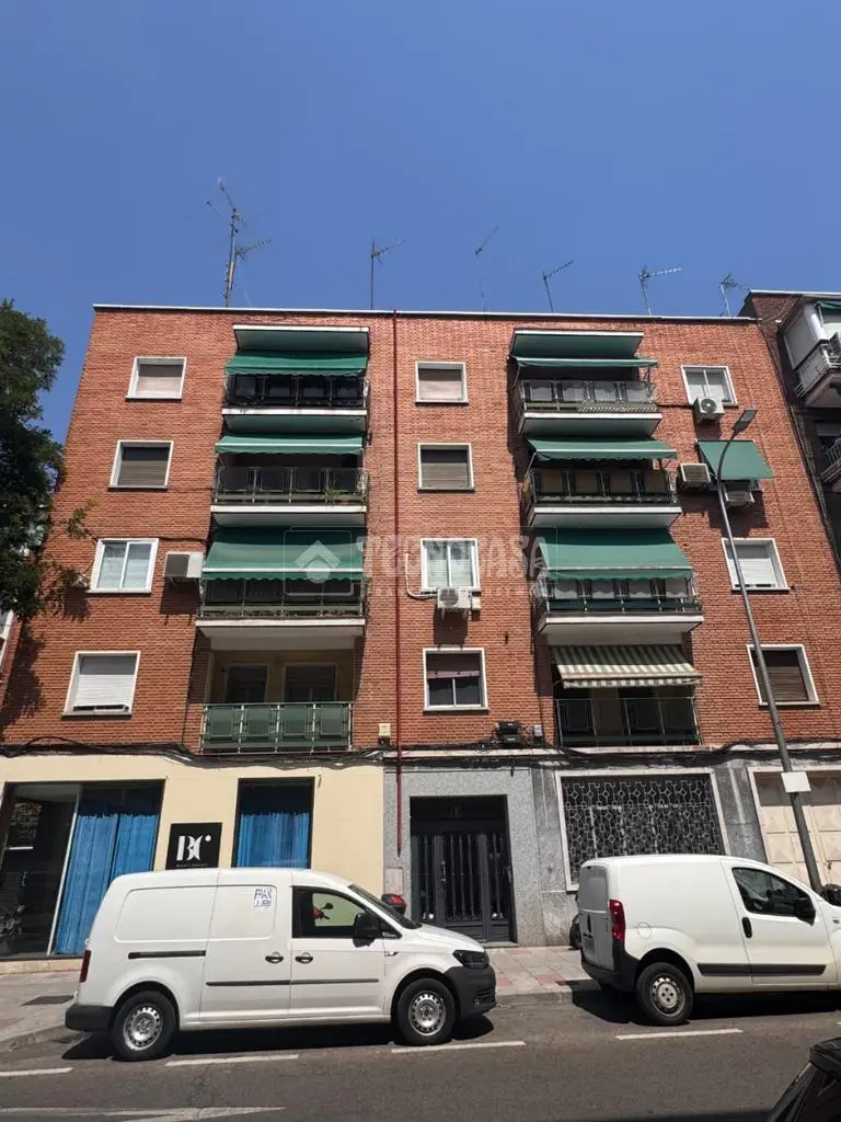 Piso en venta Carabanchel 2 dormitorios terraza ascensor