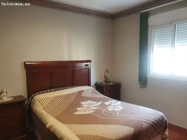 Chalet en venta con piscina y parcela de 660m2